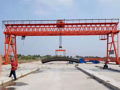 新疆路橋提梁機(jī)